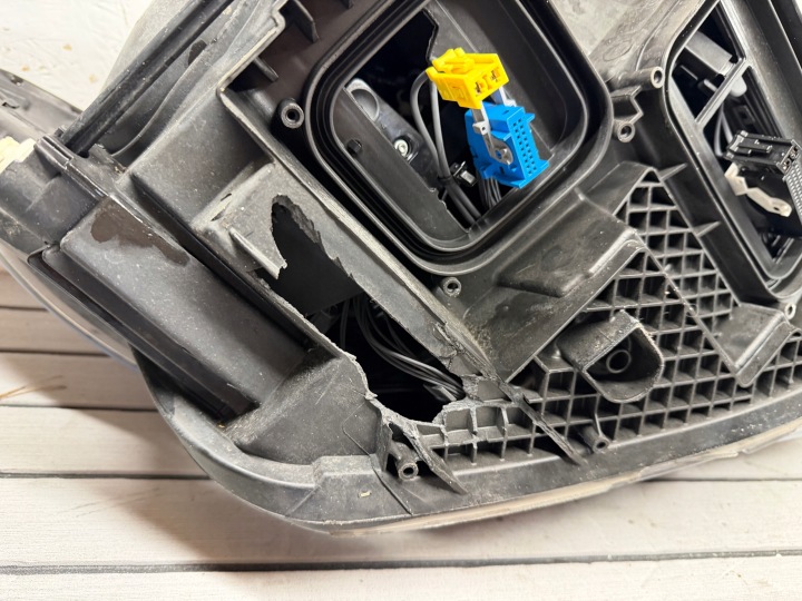 MERCEDES V CLASSE VITO 447 PHARE GAUCHE COMPLET LED ILS ENDOMMAGÉE