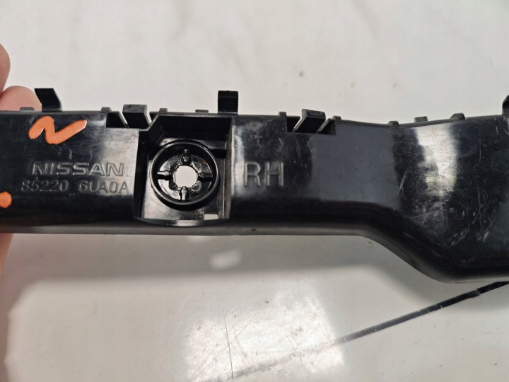 NISSAN QASHQAI J12 GLISSIÈRE PARE-CHOCS DROIT ARRIÈRE 852206UA0A