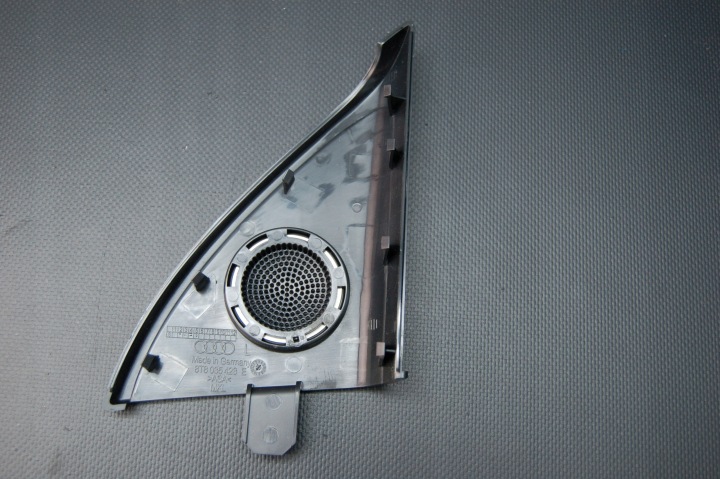 AUDI BOUCHON BANG OLUFSEN GAUCHE 8T8035423E