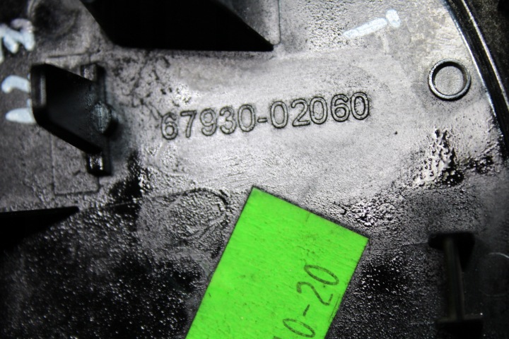 INSIGNE EMBLÈME LOGO ARRIÈRE COUVERCLES DE COFFRE TOYOTA COROLLA E21 19- 67930-02060