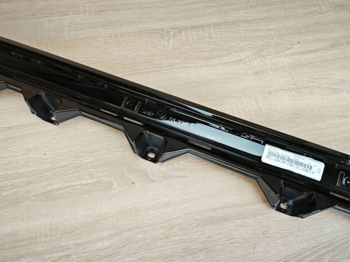 MOULURE REVÊTEMENT SEUIL GAUCHE GLOSSY NOIR MODULE BMW 4 G26 I4 G24 26KM