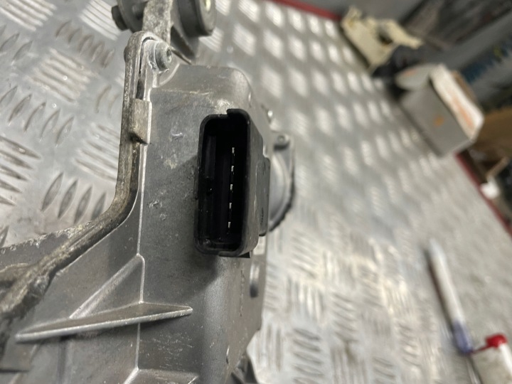 PETIT MOTEUR ESSUIE-GLACES AVANT GAUCHE 53042436 CITROEN C4 PICASSO I LIFT 10-1