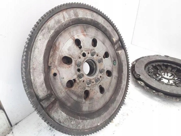 ENSEMBLE ADHÉRENCE NISSAN QASHQAI II (J11, J11_) 8200421191 2.0L GASOLINE