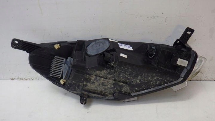 PHARE GAUCHE AVANT AVANT EUROPE FORD FIESTA MK8