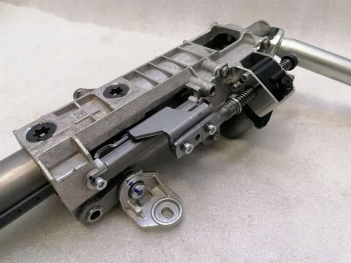 TESLA 3 1044811-00H STEERING COLUMN RHD