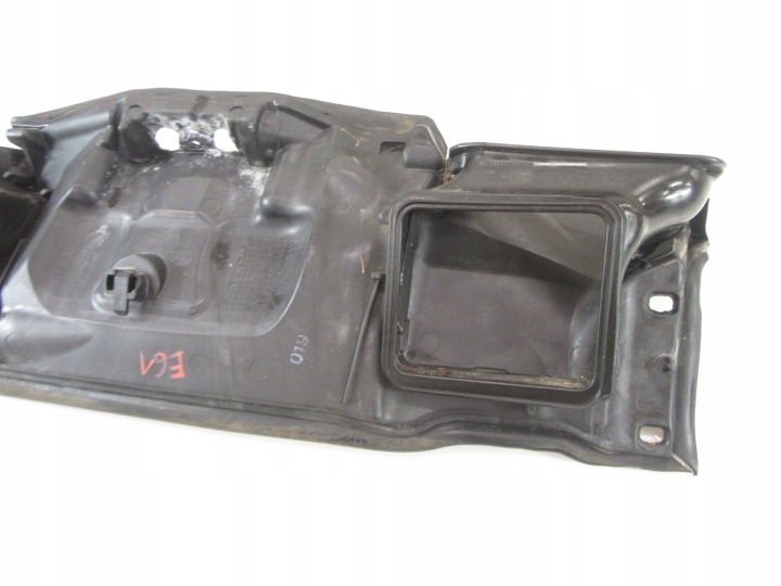 GUIDE D'AIR ADMISSION CANAL BMW E60 E61 E63 E64