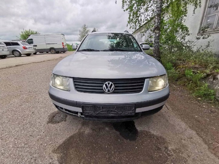 VOLKSWAGEN PASSAT VANNE EGR 1998 1.9L 028131501E