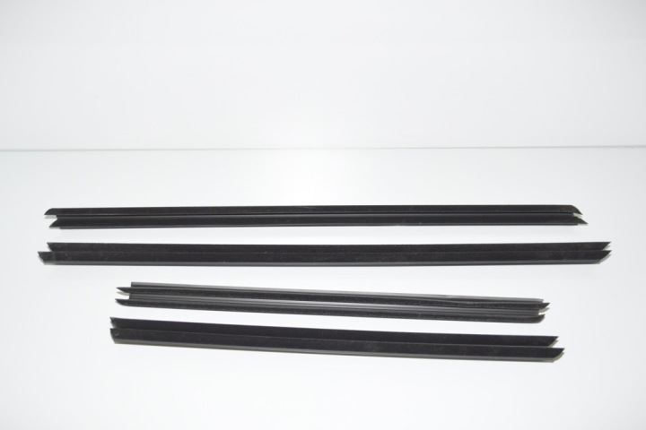 MOULURE RACLOIR ARRIÈRE DROITS PORTES BMW X3 (F25) 7205736 2.0L DIESEL
