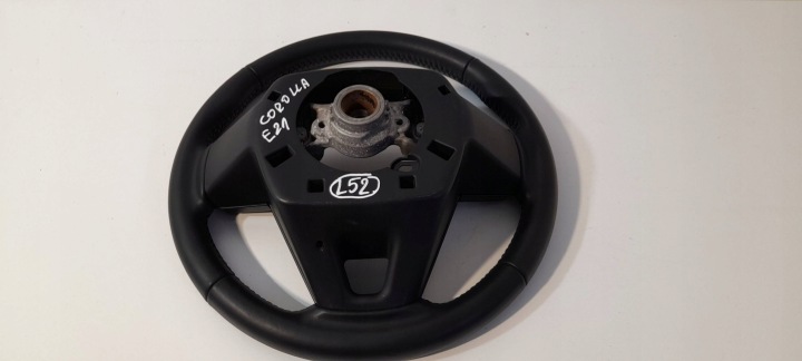 TOYOTA COROLLA E210 E21 VOLANT CUIR 6411018 (L52)