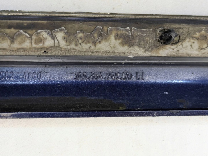 VOLKSWAGEN PASSAT B7 ARRIÈRE GAUCHE MOULURE PORTES ARRIÈRE 3AA854949