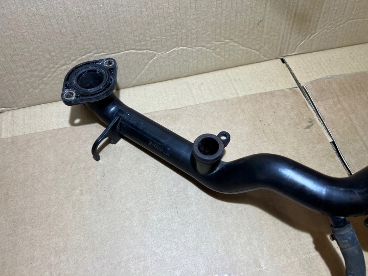 AUDI A8 D4 3.0 TFSI FIL TUYAU TUBES EAU 06E121045AK 06E145218A
