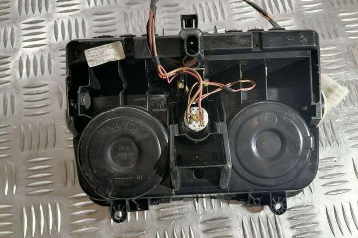 POIGNÉE SUR GODETS BMW 5 (F10) 9241714 2.0L DIESEL 135KW 2012