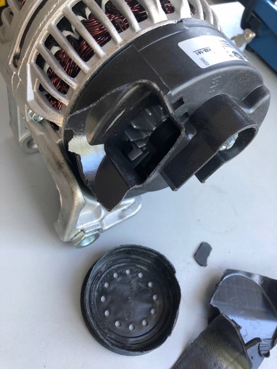 HELLA ALTERNATEUR 8EL011 710-891
