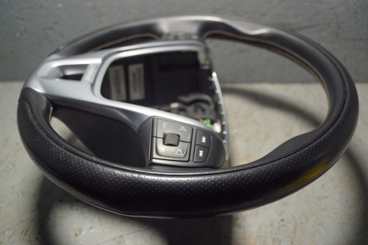 VOLANT VOLVO V40 II R-DESIGN 34152641B