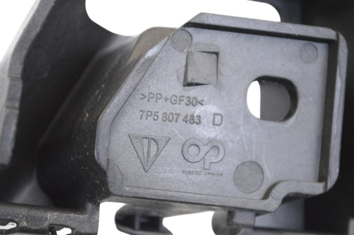 PORSCHE CAYENNE 92A GAUCHE SUPPORT ARRIÈRE PARE-CHOCS 2015 7P5807483D