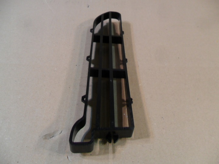GRILLE CALANDRE DROITE PEUGEOT PARTENAIRE 1996-2002