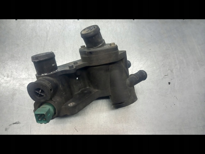 CHÂSSIS THERMOSTAT VW GOLF IV 1.4B 032121111