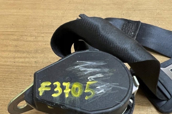 CEINTURE DE SÉCURITÉ ARRIÈRE DROIT VW GOLF VII (5G1, BQ1, BE1, BE2) 621531300