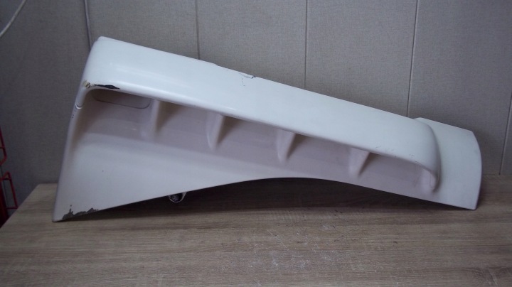 FLANC ANGLE IVECO STRALIS DROIT 504096162