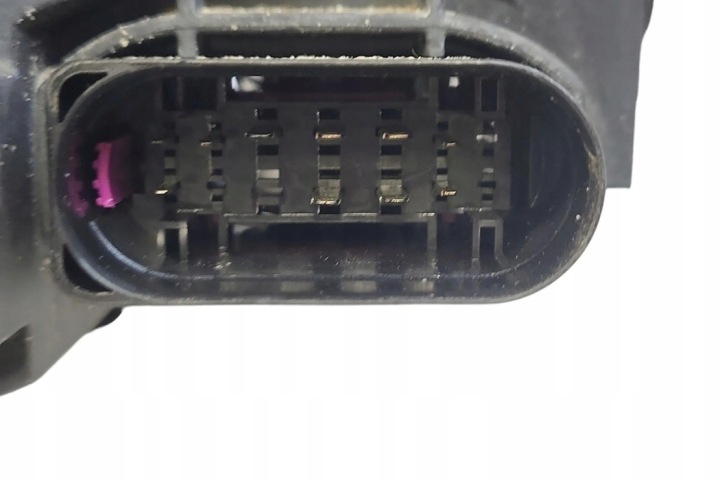 PHARE GAUCHE AVANT FORD FOCUS III F1EB13W030AD 1.0L GASOLINE 74KW 2016