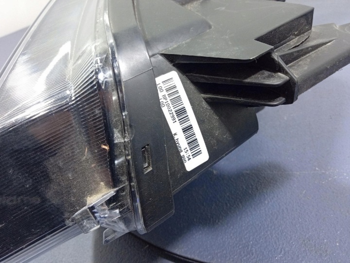 SSANGYONG KORANDO IV 19- PROJECTEUR DROIT PHARE AVANT 8310237101