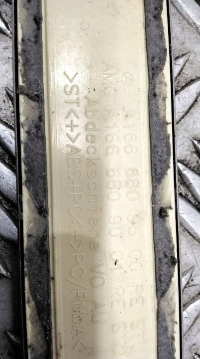 MERCEDES-BENZ GL X166 A1666809500 DROITE CÔTÉ MOULURE SEUIL AVANT