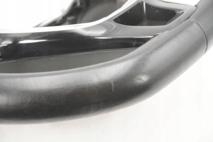 VOLANT CUIR MULTIFONCTIONNELLE VW PASSAT B8 5G0419091AD