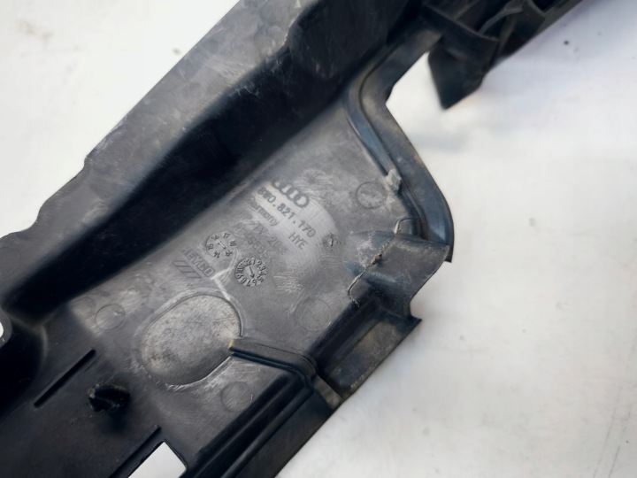 REVÊTEMENT GARDE-BOUE DROITE AUDI A4 B9 8W0821170B