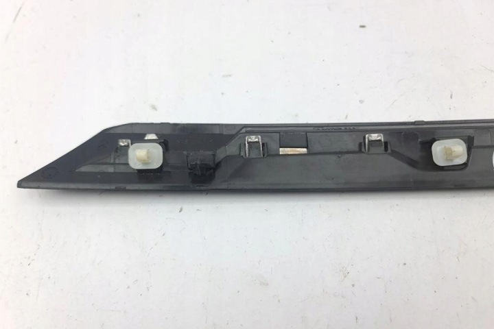 MOULURE ARRIÈRE DROIT GARDE-BOUE PEUGEOT 2008 II 9814228977 1.2L GASOLINE
