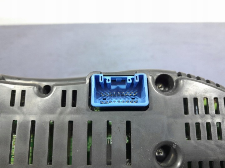 TOYOTA AVENSIS II T25 LIFT 1.6 VVTI TABLEAU DE BORD COMPTEUR ESSENCE EUROPE 83800-05A50-C