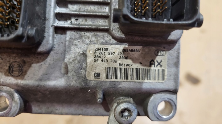 ORDINATEUR CONTRÔLEUR MOTEUR OPEL CORSA C 24443796