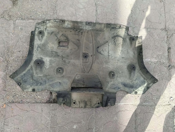 AUDI A8 D4 PROTECTION MOTEUR PLAQUE SOUS BOÎTES CHÂSSIS