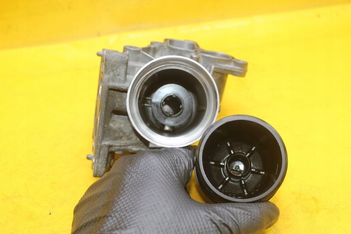 SUPPORT FILTRE HUILES MASTER III MOVANO VIVARO 2.3 DCI M9TB670 70346749