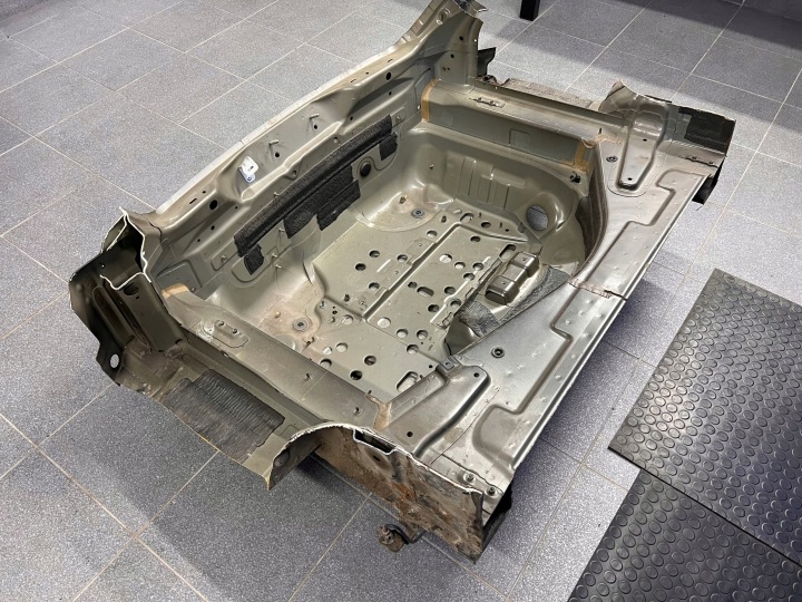 AUDI A7 C7 BAIGNOIRE PANNEAU ARRIÈRE 4G0803691 4G0804869
