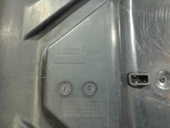 AUDI Q7 II 4M SUPPORTS GLISSIÈRES PARE-CHOCS ARRIÈRE ARRIÈRE 4M0807329