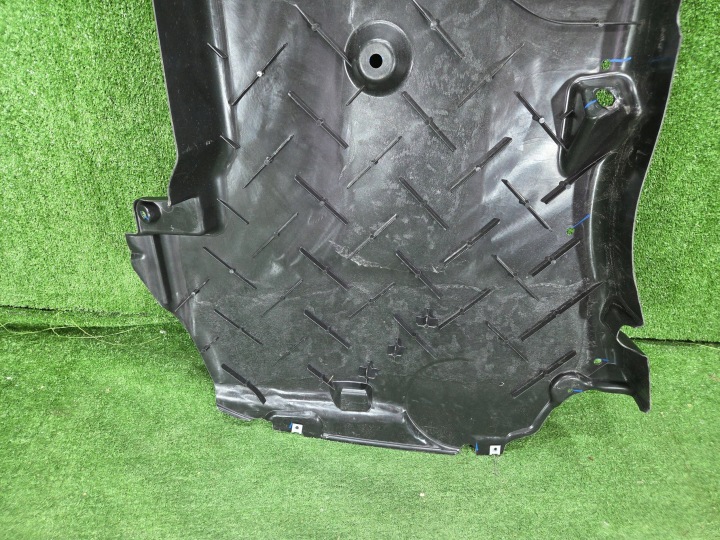 PROTECTION CHÂSSIS ARRIÈRE MERCEDES-BENZ C W205 A2056908900