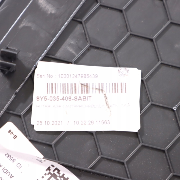 AUDI RS3 8Y BOUCHON CACHE PROTECTION HAUT-PARLEURS ARRIÈRE ÉTAGÈRES DROITE 8Y5035406