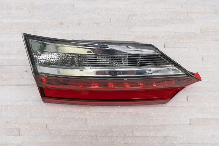 TOYOTA COROLLA E16 PHARE COUVERCLES DE COFFRE LED GAUCHE 8159002A20