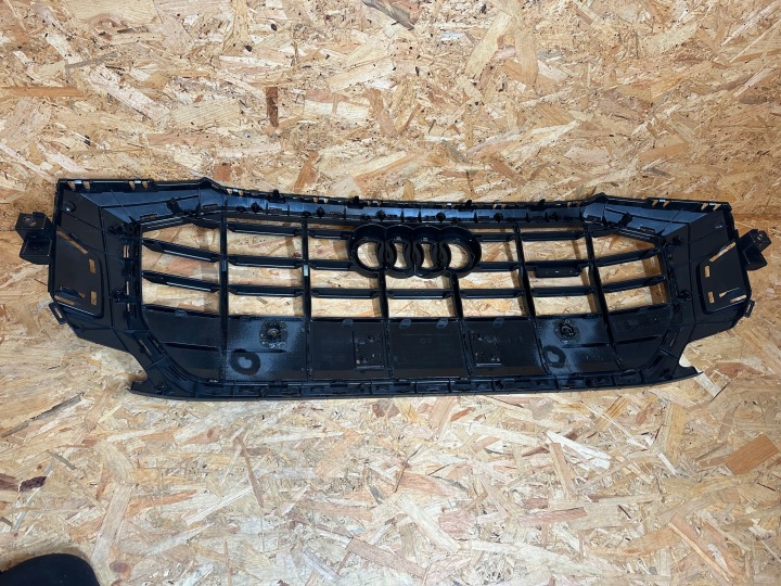 AUDI Q8 4M8 CALANDRE GRILLE 4M8853651AL