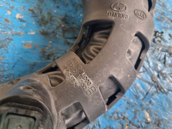 HYUNDAI I10 II 13-19 1.0 ESSENCE CHÂSSIS FILTRE AIR CONDUIT D'AIR