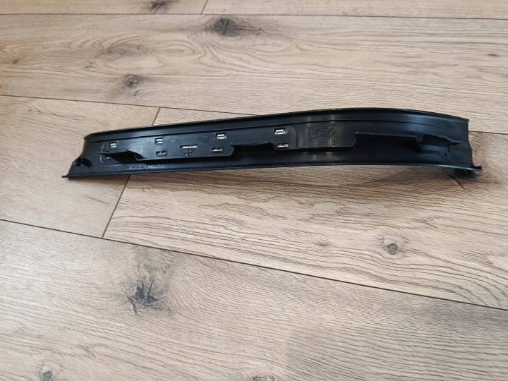 MOULURE REVÊTEMENT SEUIL SEUIL GAUCHE ARRIÈRE ARRIÈRE MERCEDES-BENZ A W169 LIFT