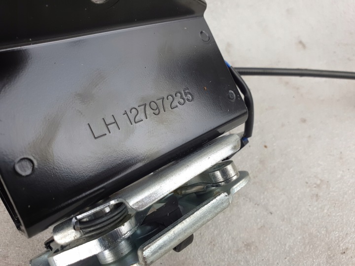 CADILLAC BLS BERLINE SERRURE SIÈGES GAUCHE 12797235
