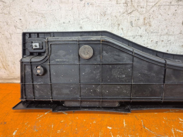 KIA CEED I 09-12 LIFT HAYON COLLECTEUR DROIT GARNITURE COUVERCLES DE COFFRE 85716-1H100