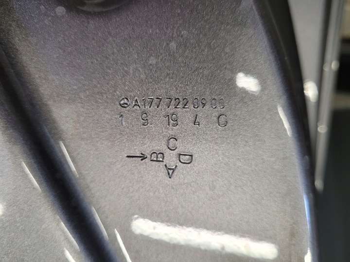 PORTES AVANT GAUCHE AVANT MERCEDES A-KLASA W177 A1777220900
