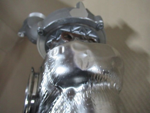 TURBOCOMPRESSEUR GAUCHE BORG WARNER 18559700039