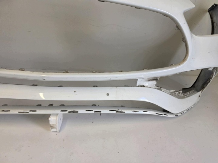 PARE-CHOCS AVANT MERCEDES C CLASSE W206 AMG