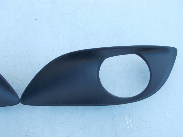 FEUX DE BROUILLARD GRILLE GRILLES TOYOTA YARIS II LIFT 2009-2012R 81210-0D40