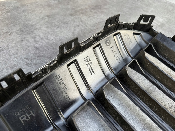 GRILLE CALANDRE BMW 2 ACTIVE TOURER U06 9879384 PARFAITE CAMÉRA