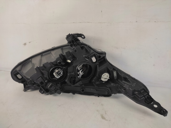 PEUGEOT 208 I LIFT PHARE GAUCHE AVANT AVANT LENTILLE 2015-