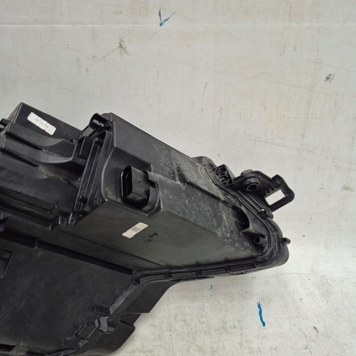 SKODA KAROQ 57B 17- PHARE GAUCHE AVANT AVANT COMPLET LED 57B941015D